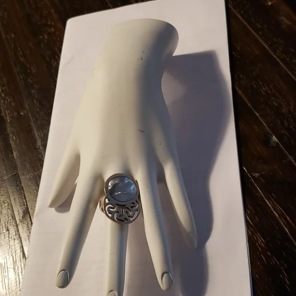 Handcrafted Egyptian Sterling Silver Mother of Pearl Ring - Picture 2 of 7